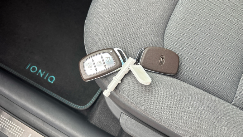 Hyundai IONIQ 1.6 GDi Hybrid Premium 5dr DCT Hybrid Hatchback